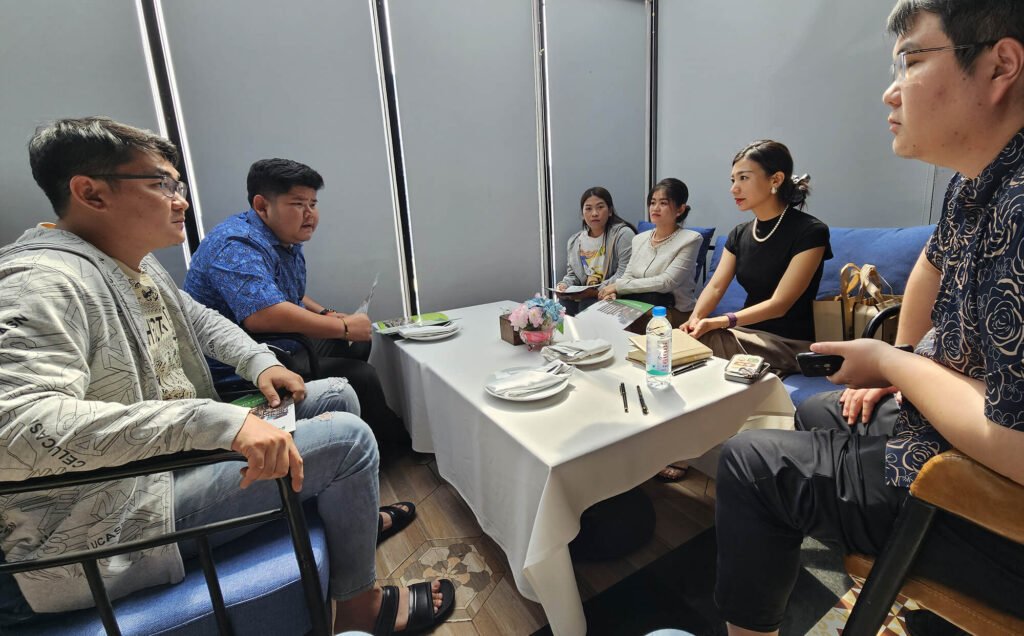 Meeting between Risso and Cambodian partners1