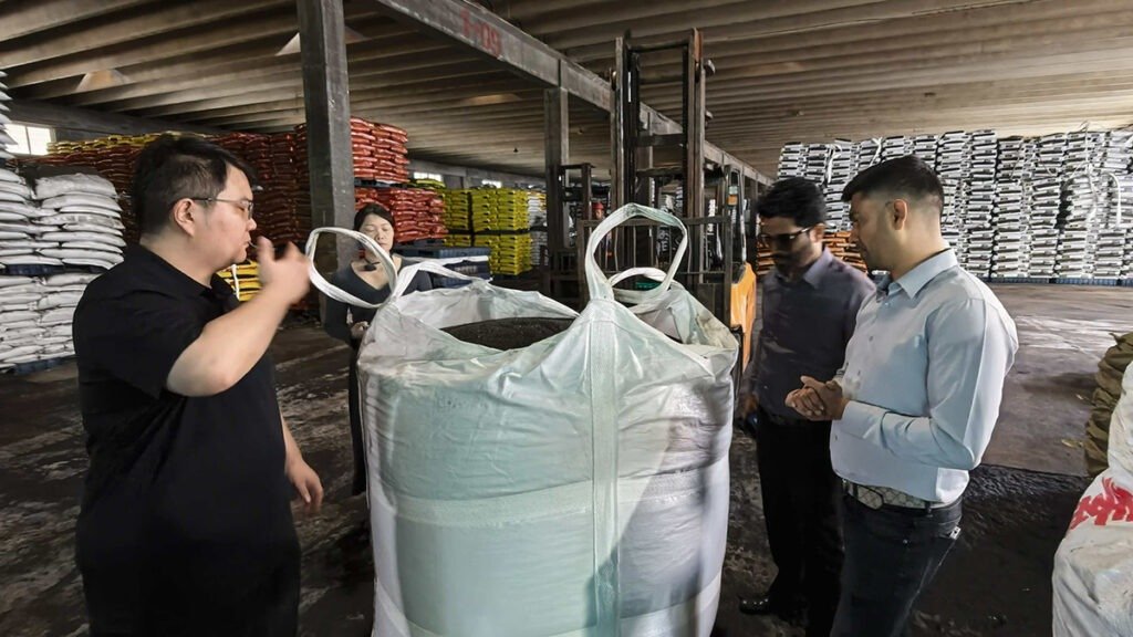 Indian customers visited the Risso humic acid fertilizer workshop for exchange